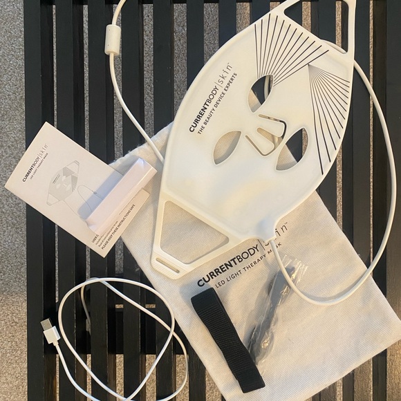 Currentbody, skin, LED light therapy mask series 1 - Picture 5 of 5
